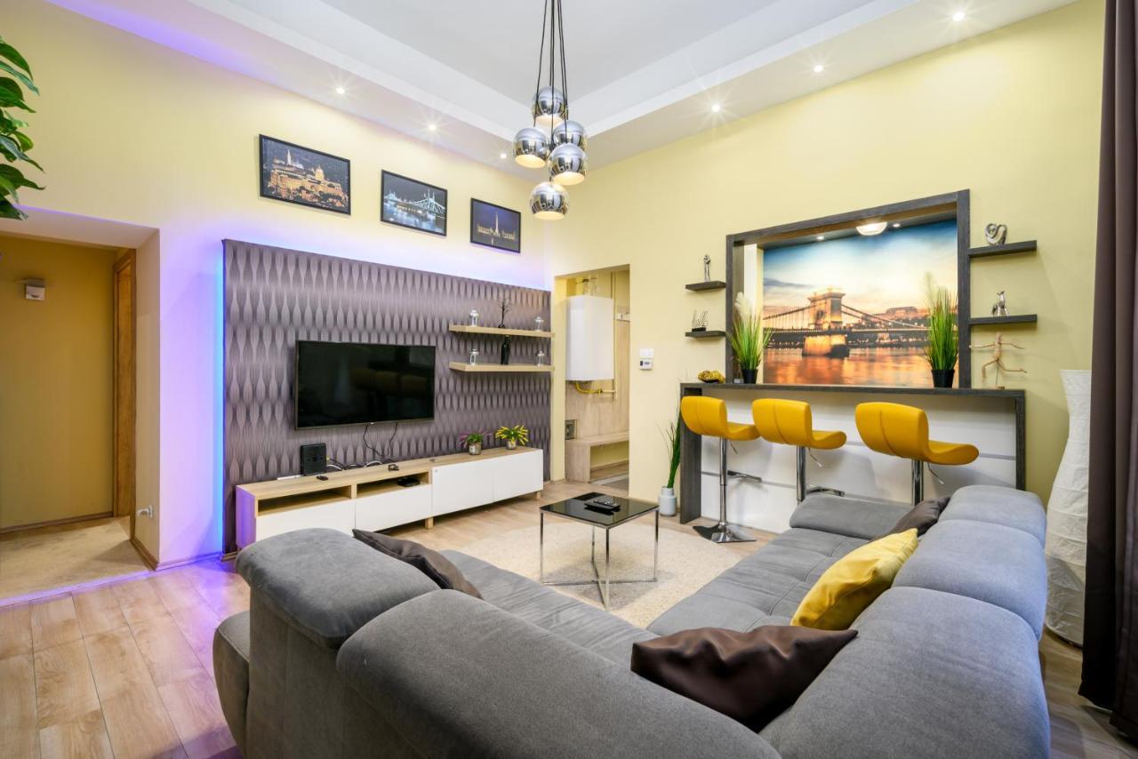 Downtown Deluxe-Two Bedroom Apartment With Sauna Boedapest Buitenkant foto