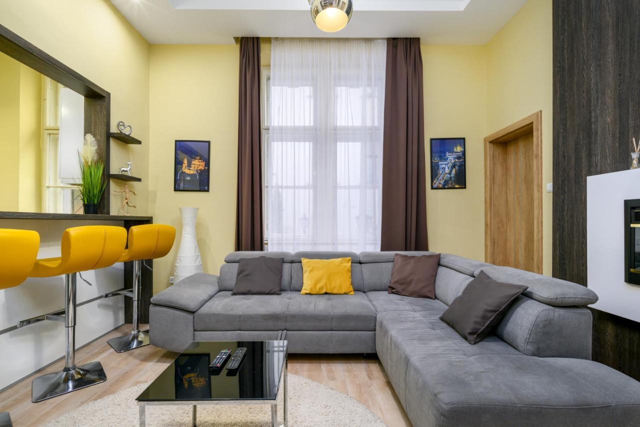 Downtown Deluxe-Two Bedroom Apartment With Sauna Boedapest Buitenkant foto