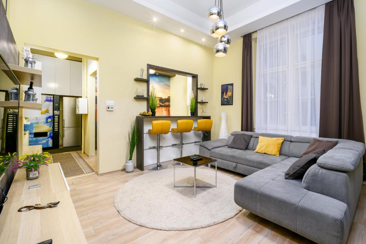 Downtown Deluxe-Two Bedroom Apartment With Sauna Boedapest Buitenkant foto