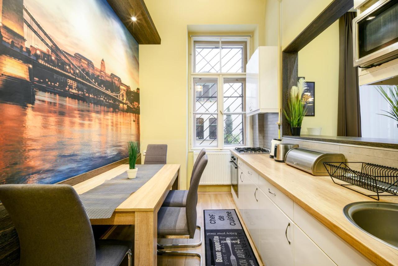 Downtown Deluxe-Two Bedroom Apartment With Sauna Boedapest Buitenkant foto