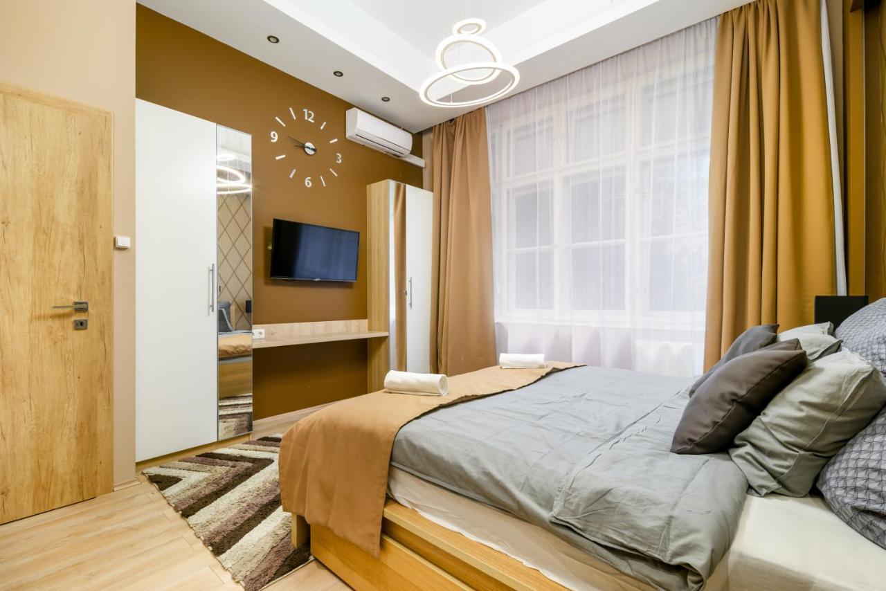 Downtown Deluxe-Two Bedroom Apartment With Sauna Boedapest Buitenkant foto